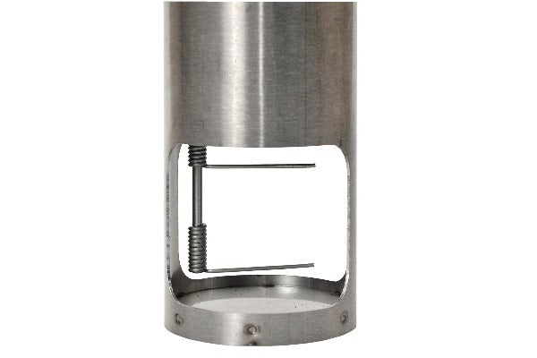 De sterke mechanische klemmen van de topcat woelrattenval zorgen voor zo min mogelijk dierenleed